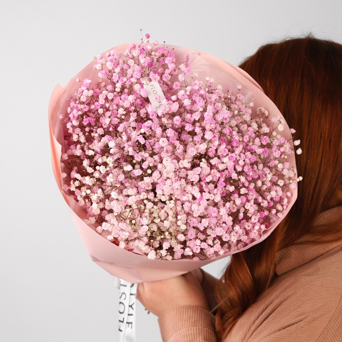 Гипсофила розовая в розовой упаковке 